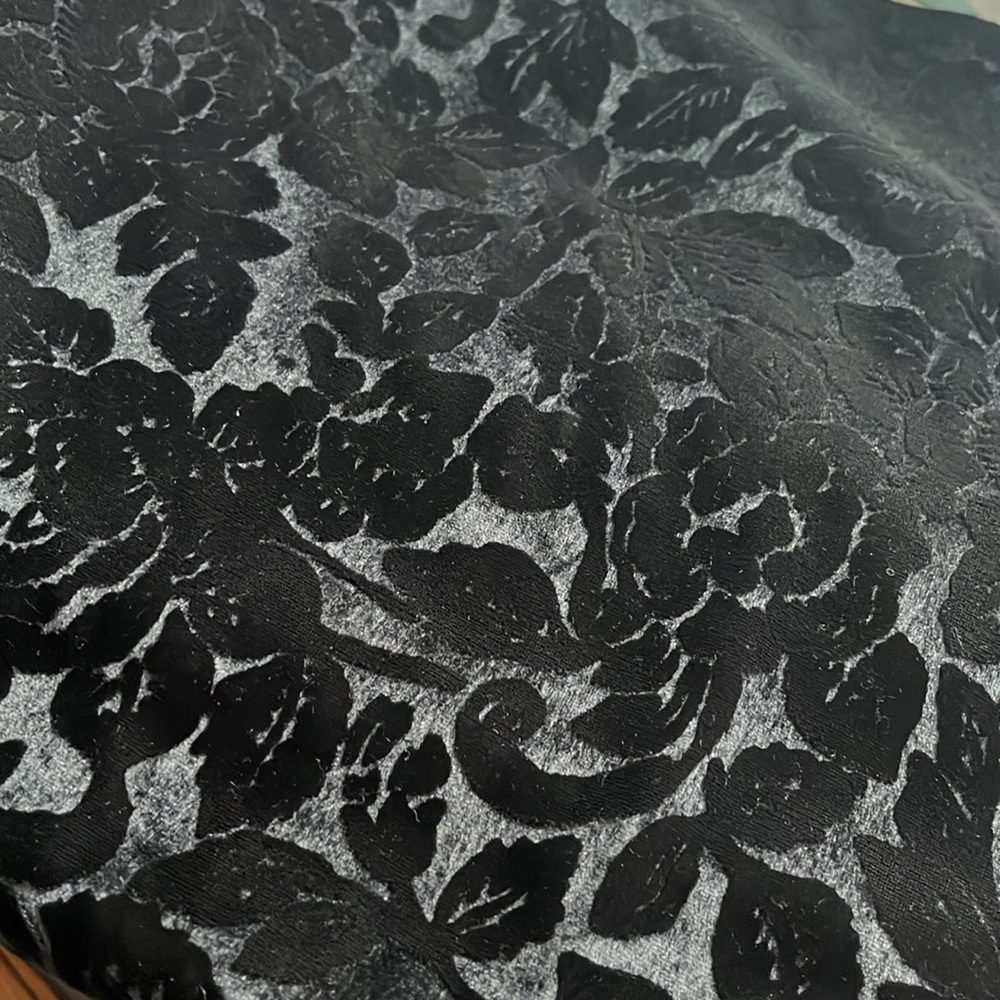Vintage Black velvet mixed floral Shoulder wrap - Picture 3 of 4